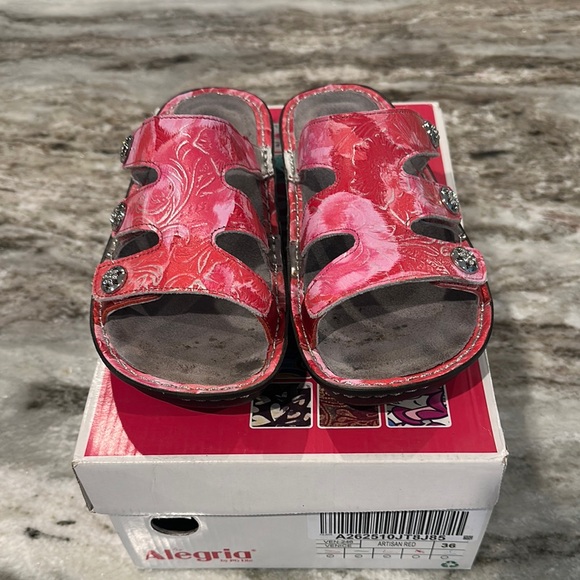 Alegria Shoes - Algeria FIO slide-slip on Sandal with Velcro closure Artisan Red size 36/6